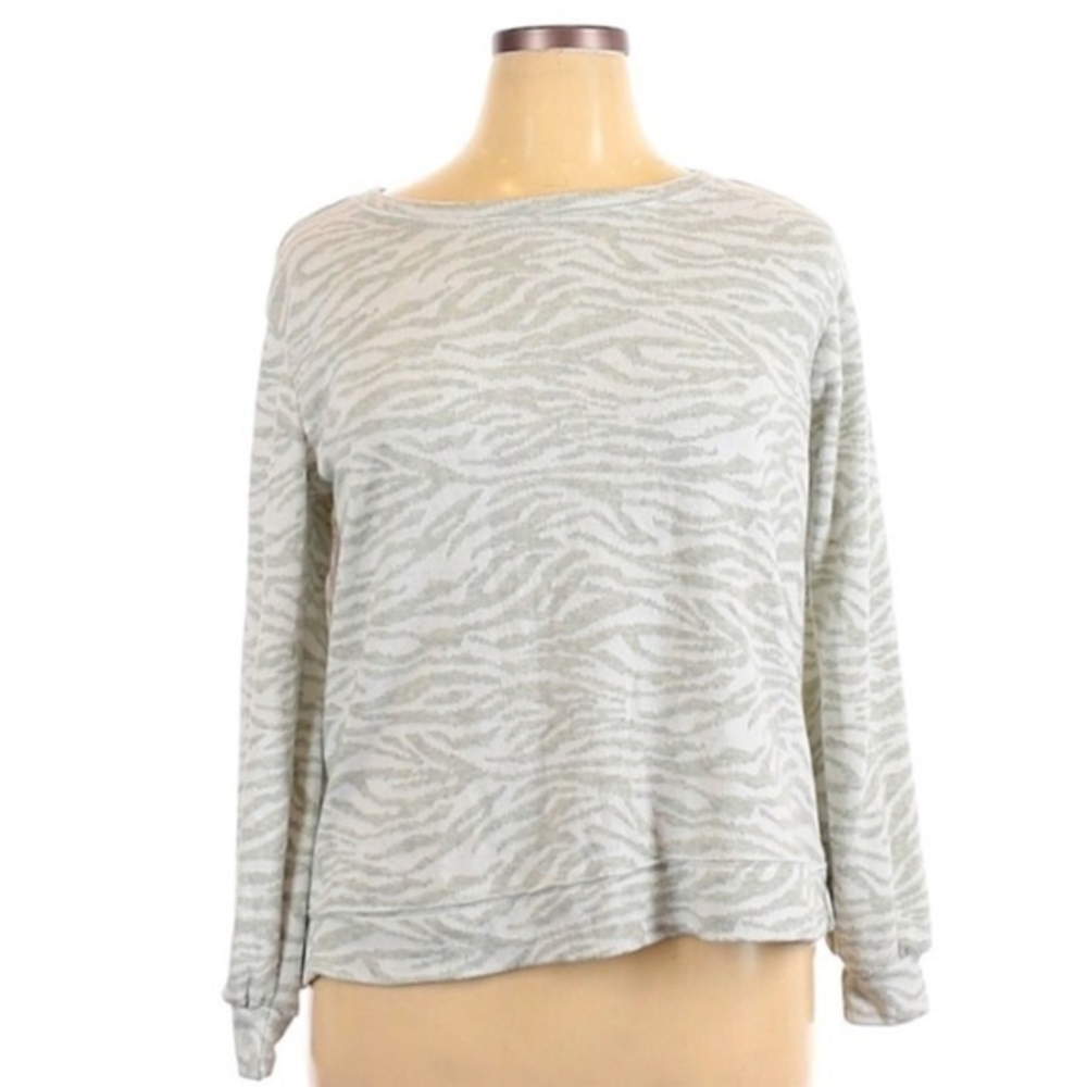 Ellen Tracy XL grey zebra print crew neck long sleeve hi‎ low hem sweater